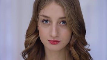 Play Newbie 19yo skinny babe Sasha Paige ! She is Real Sister of Sofa Weber