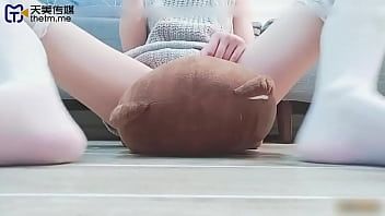 Play Post-zero 18-year-old sister boldly masturbates in sweater and white stockings Feature film [Domestic] Tianmei Media Domestically produced original AV with Chinese subtitles