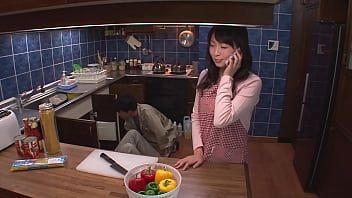 Play Unsatisfied Japanese housewife seduces two handymen