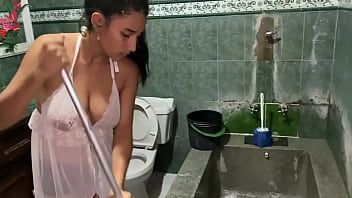 Play I fuck my young stepmother's pussy when she washed the bathroom