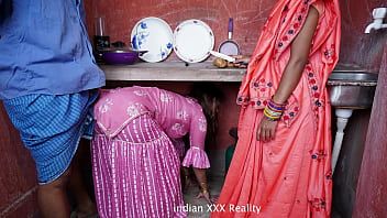 Play Indian Family in Kitchen XXX in hindi