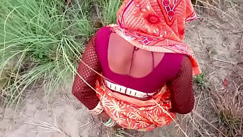 Play भाभी बोली खेत मे चुदवाने मे मज़ा आता है देवर जी