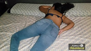 Play Mi joven hermana llega borracha y me la follo inconsciente. Anny Kitty