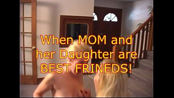 Play Mom and Daughter are BEST Friends
